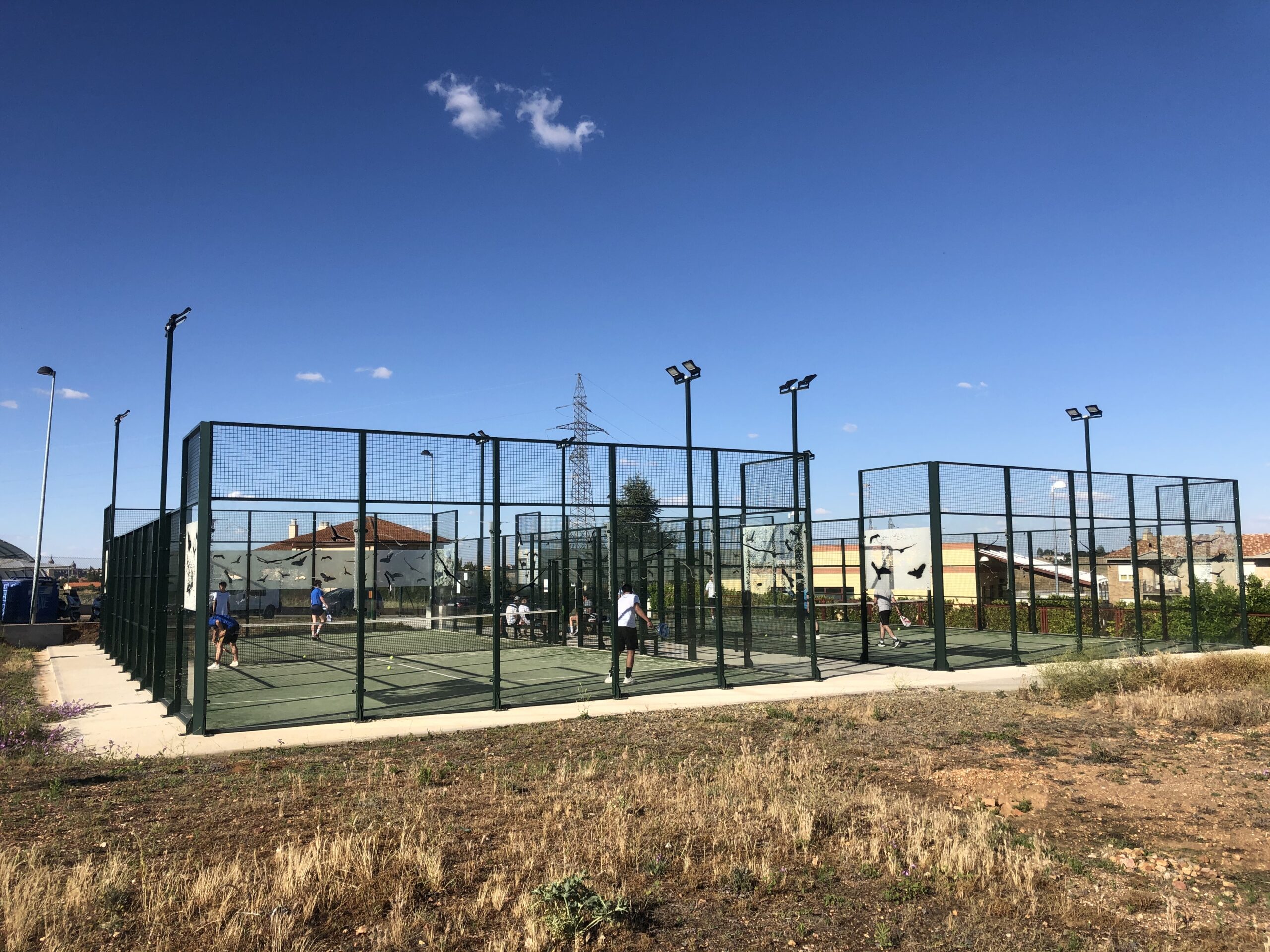 pistas de padel urbanizacion el soto